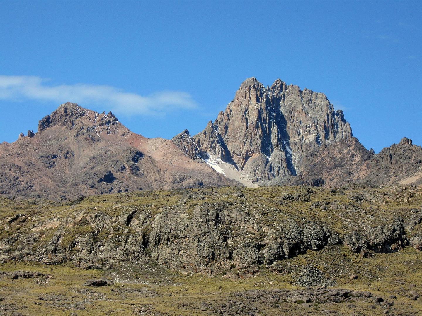 7 Days Mount Kenya Trekking Tour