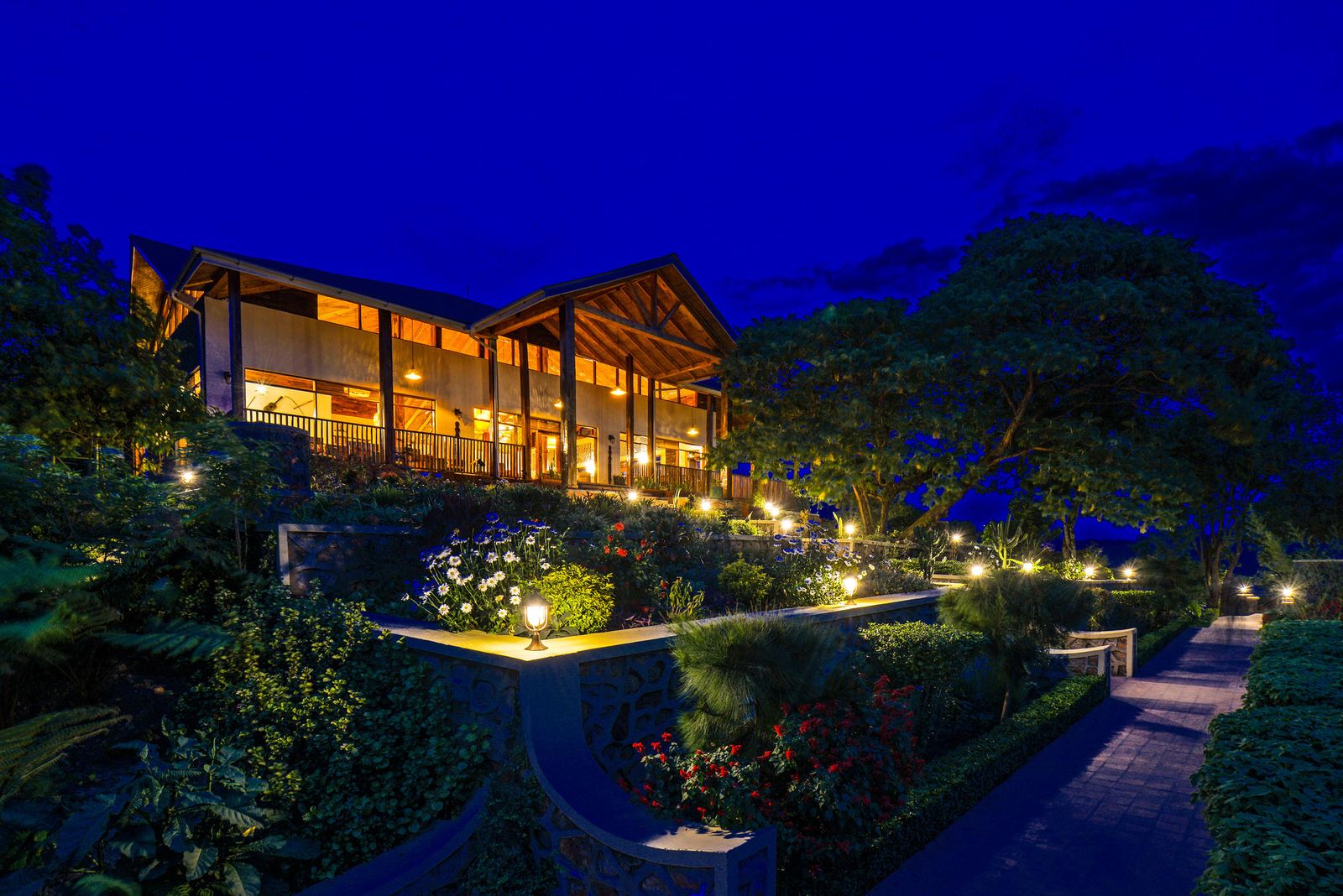Nkuringo Bwindi Lodge