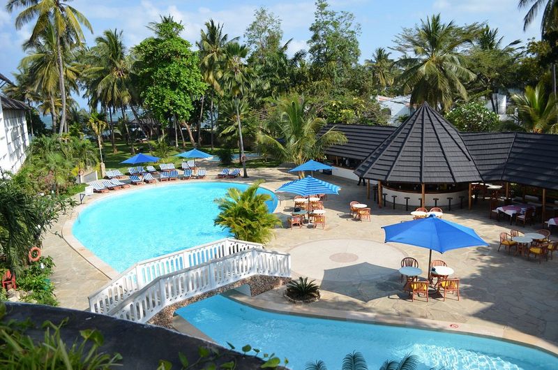 Travelers Beach Hotel and Club