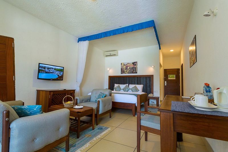 Travelers Beach Hotel and Club
