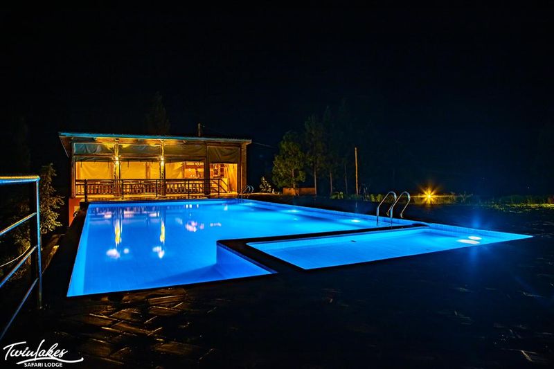 Twin Lakes Safari Lodge