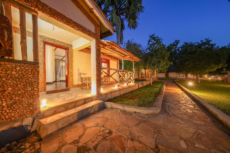 Pakuba Safari Lodge