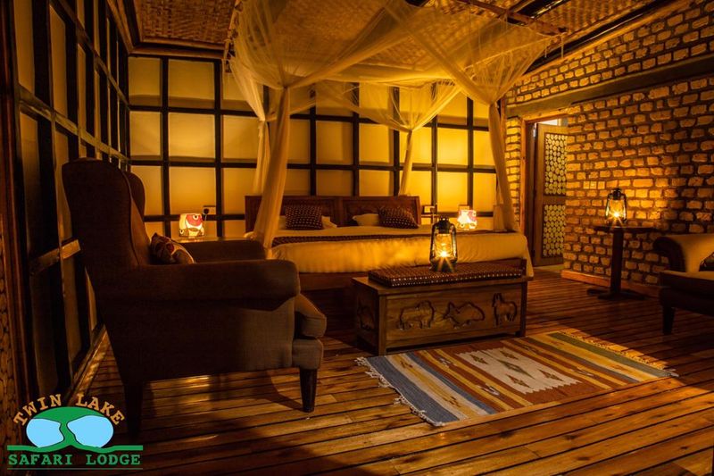 Twin Lakes Safari Lodge